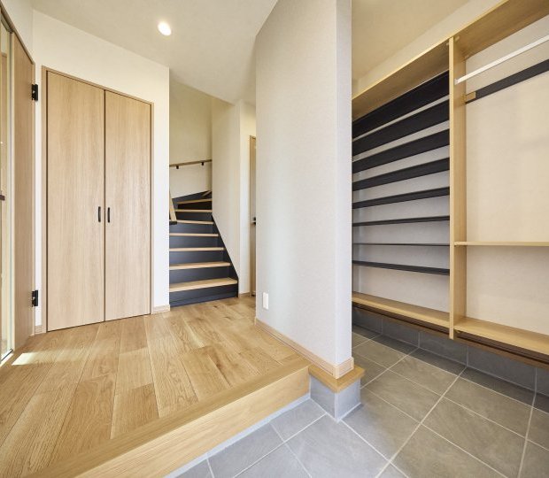 玄関（シューズインクローク）