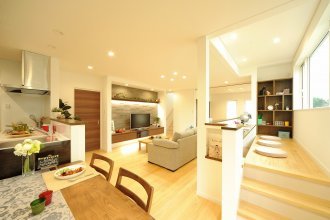 無垢材を使ったスキップフロアのある家